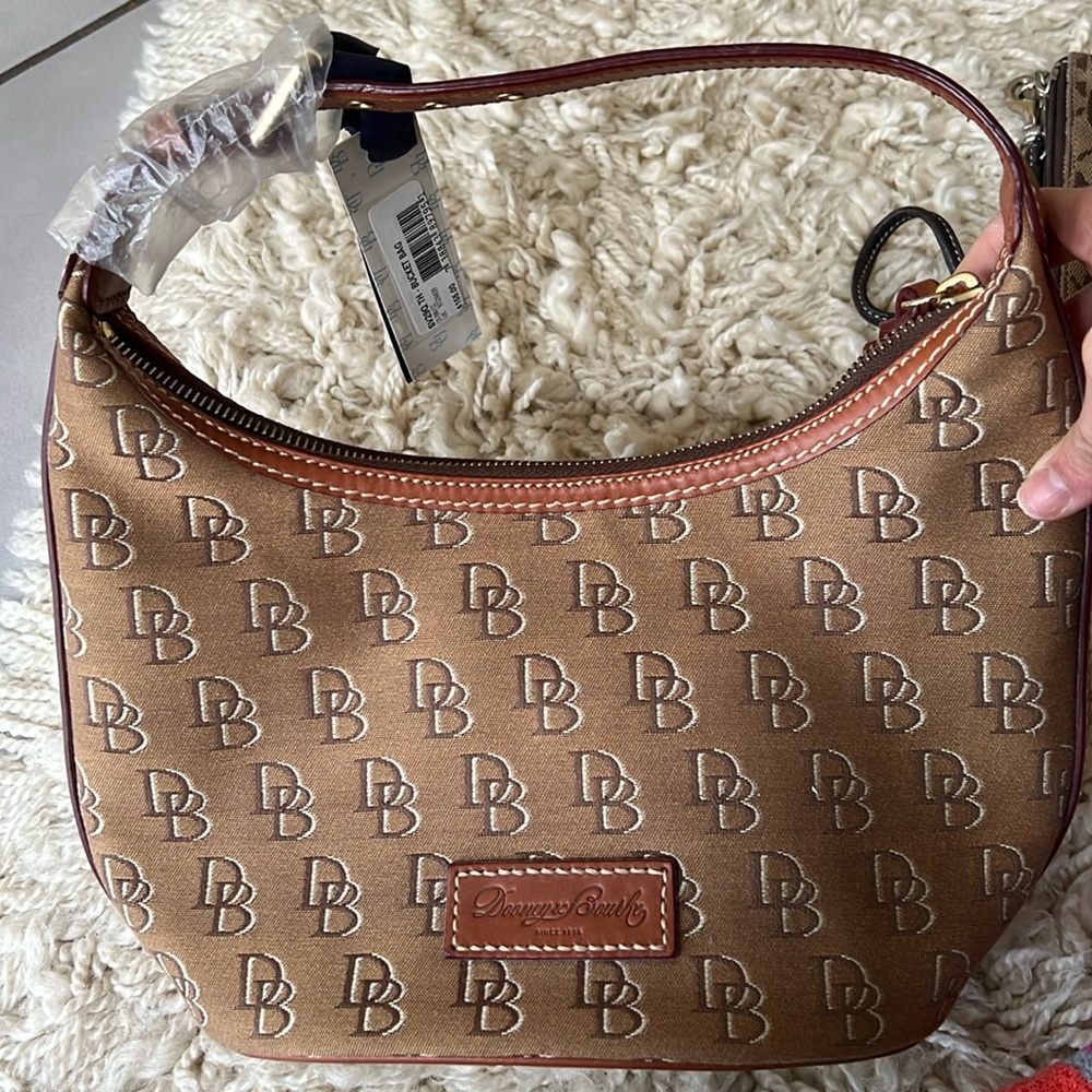 BNWT Dooney & Bourke Bucket Bag